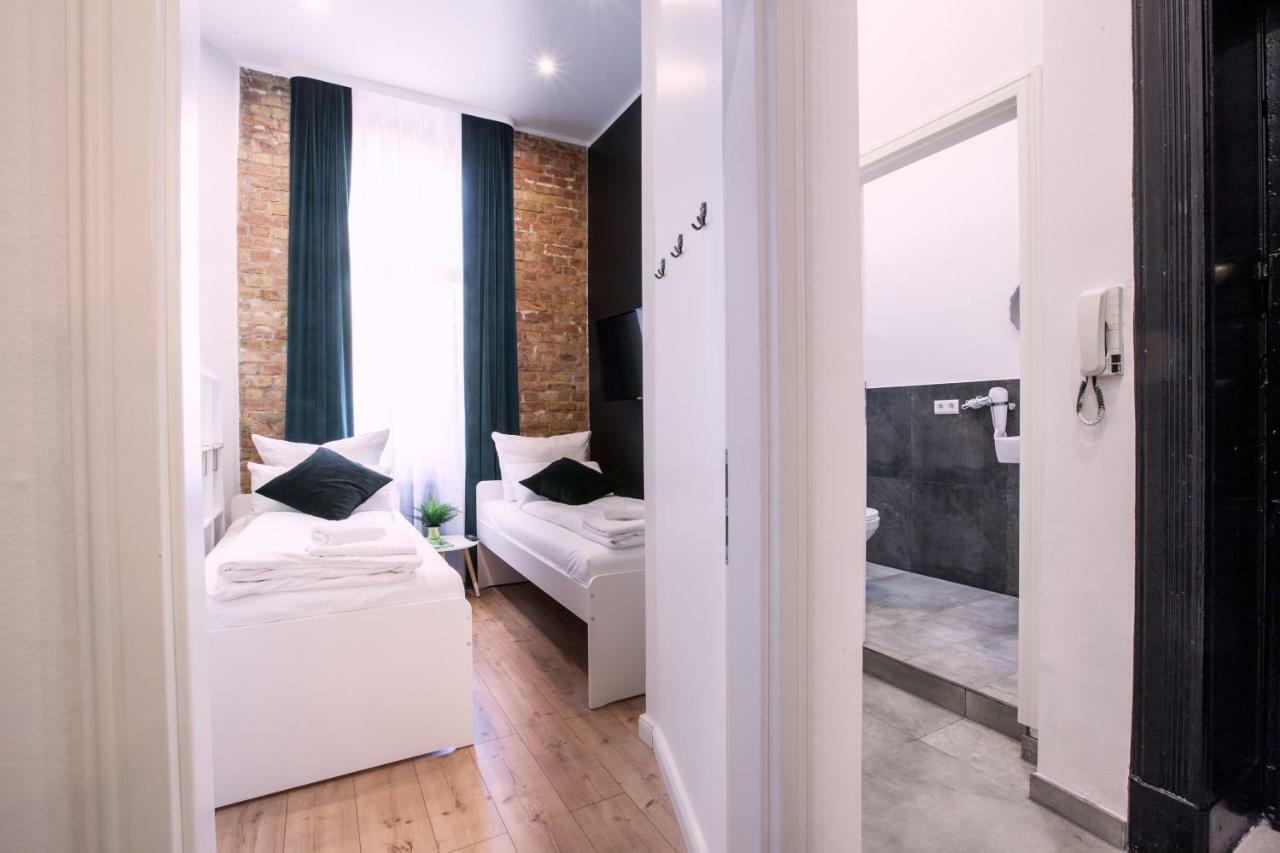 Hevals Schloss Apartment Berlin